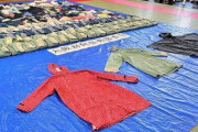 【本物】女性用の雨がっぱを10年以上にわたり盗んだ男を逮捕、自宅から360点押収！「雨がっぱは下着と同じ。興奮を覚える」