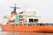 海上自衛隊の砕氷艦「しらせ」が南極に向け出港、新型コロナ対応のため近海で2週間停留！