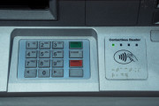 ATM「ああ…しゅごい…億まで入ってるぅ…」 ！！！