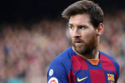 メッシ、契約問題発生でバルサ退団を断念？　マンC加入は来夏に先送り