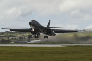 米空軍のB-1B戦略爆撃機が中国の防空識別圏に進入…中国海軍が東シナ海で大規模演習実施中！
