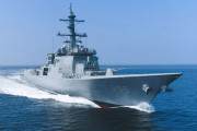 韓海軍の最新イージス駆逐艦「茶山丁若鏞」が進水…最新のイージス・システムを搭載！