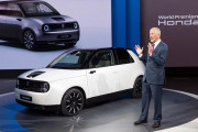 カワイイ顔して中身はガチ　ホンダ、約318万円で買えるコンパクトEV「Honda e」市販車モデル発表