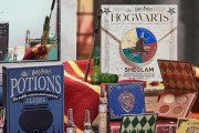 「ハリーポッター×SHEIN」コスメが販売開始！4つの寮や魔法薬学イメージの商品に「可愛すぎる」