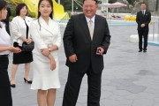 【画像】いっぽう金正恩さん、今日も平和に娘とおでかけｗｗｗ