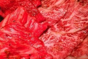 焼肉屋にてワイ「～♪」モグモグ   店員「いつもありがとうございます?」   ワイ「おう！」ﾓｸﾞﾓｸﾞ →
