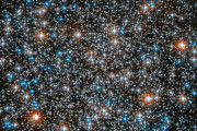 【宇宙】いて座の球状星団「M55」 ハッブル宇宙望遠鏡が撮影