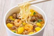 職場で「カップラーメン禁止令」が出ました。「においがキツイ」とのことですが、理不尽ではありませんか？