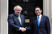 訪英中の岸田首相とジョンソン首相、両国が円滑化協定に合意したと発表