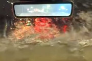 【動画】ボンネット上浸水でも走れてしまう中国車のジーカー9Xが強い。