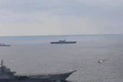 【軍事】日本の空母「いずも」が演習中の中国空母「遼寧」の至近を並走　中国との力の差を米国に知らせる狙いか