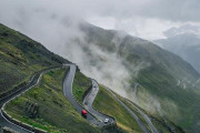 高速道路と山道 ドライブするならどっちが楽しい？