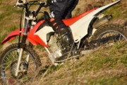 バイクのレースに出るけど質問ある？