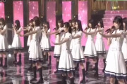 これは懐かしい！『セカアイ』披露前に欅坂46も参加した超貴重な乃木坂46『きっかけ』コラボをプレイバック【バズリズム02】