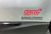 車にSTIってステッカー貼ったらださい？