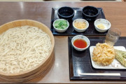 丸亀製麺の家族うどん(6玉)を一人で食べる奴wwwwww
