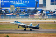 中国航空ショーでのSu-57ステルス戦闘機の超絶機動飛行…パイロット技量が凄すぎ！