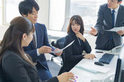 ワイ、まったりホワイトメーカーの事務職（月平均残業４０時間）やが質問ある？