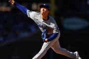 メジャー初勝利の山本由伸、敵将はお手上げ「本当にタフな球」　2度の満塁も無得点「対戦は難題」
