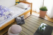 子供部屋おじさんって家賃すら自力で払えんのか？