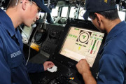 【技術的後退】米海軍、駆逐艦からタッチパネルを撤廃「直感的に操作できるアナログのほうがいい」