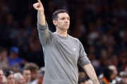 【NBA 2023-24】年間最優秀コーチにOKCのマーク・デイグノルトが選出