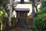 【※画像】神社の中からうめき声が聞こえる。なんだこれ…