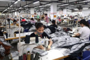 ベトナムの長期ロックダウン、世界のアパレル大手に打撃  [10/3]