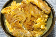 カツ丼の玉ねぎって蛇足の典型例だよな