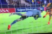 【動画】海外サッカー、とんでもないキーパーが発見される wwwww