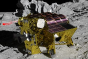 JAXA月探査機「SLIM」、月面着陸に日本で初めて成功！ただし…