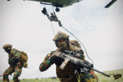 ベルギー特殊作戦連隊の兵士700人が中部アフリカのガボン共和国で演習に参加！