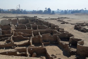 古代エジプトの「失われた黄金都市」発見、史上最大規模の都市遺構