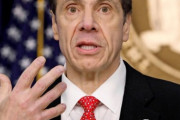 米NY州知事、労働者の出勤禁止を命じる