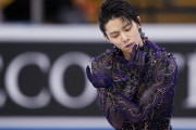 お台場 マダム・タッソー東京 × 羽生結弦選手 ナンバーワン衣装ついに決定！