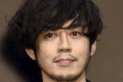 【画像】ヒゲを永久脱毛した男、後悔し始める……。年取ったらヒゲがある方が圧倒的に良い模様