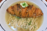 【速報】ラーメン屋店主、天才的なトッピングを思い付く