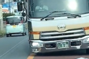 【静岡】パトカーに追われた暴走トラックの前に立ちはだかった正義のお父さんが話題に。