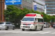 運転中新入社員「あっ！救急車来たから横に避けて…」ワイ上司「ドアホ！」新入社員「？」