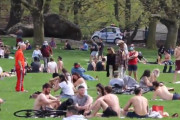 米国人医師「新型コロナで1.8万人も死んだのにNY市民の反応はコレだよ！！！」(海外の反応)