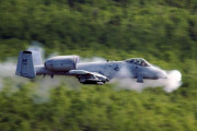 A-10攻撃機のアヴェンジャー30mm機関砲が奏でる音をどのように綴りますか？