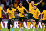 豪州代表、カタールW杯出場決定！PK戦用GKの不思議な踊りが功を奏し、ペルーとの延長PK戦を制す（関連まとめ）