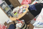 【画像】私の汚部屋公開ｗｗ