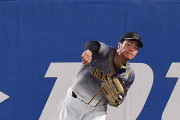 阪神佐藤輝明レーザービーム！７回ライトから二塁へノーバン送球で青木補殺