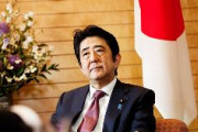 【朗報】10万円給付金支給　安倍前首相「まだ財政出動の余地ある」