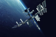 国際宇宙ステーションから2人が帰還不能に「取り残された」宇宙飛行士はどうなるのか？！