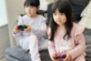【育児】8歳6歳の姉妹に初めてゲームソフトあげるんだがマリオとカービィとポケモンどれがいいと思う？