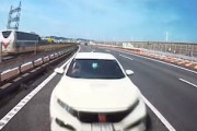 【動画】東名高速でノーブレーキのシビックタイプRに突っ込まれるドラレコが(ﾟoﾟ)