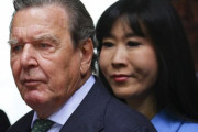 【ドイツ】シュレーダー元首相に批判　プーチン氏友人、ロシアで巨額報酬