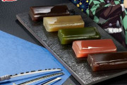「鬼滅の刃」の“日輪刀”が菓子切になった　羊羹とセットで発売